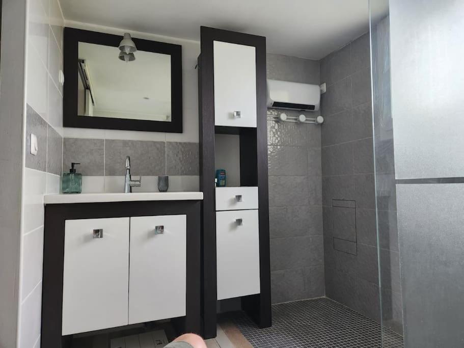 L'Etape Mediterraneenne Logement 4-6 Personnes Avec Parking Prive Sauvian Extérieur photo